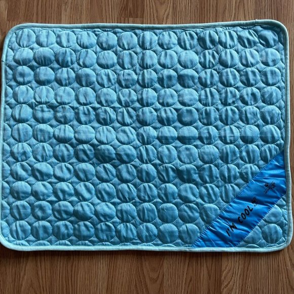 Inspector Tail Self Cooling Mat for Dog Blue Cool Core Fabric Sandwich Mesh Mat - Picture 6 of 10